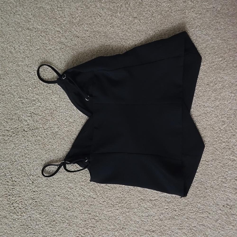 Express V-Shape Tank Top - Picture 5 of 6